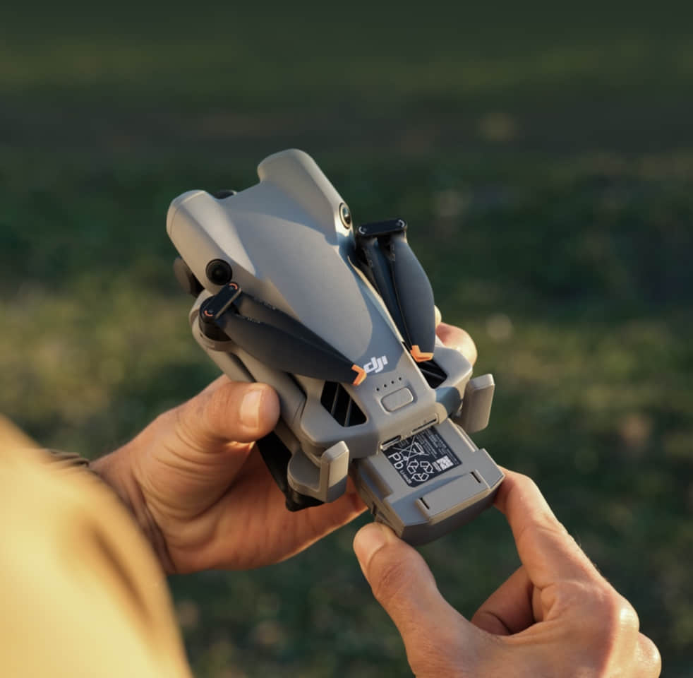 DJI Mini 5 Pro Fly More Combo Drone 1-Inch CMOS Nightscape Camera Obstacle Sensing Beginner-Friendly Includes Remote Control Elite